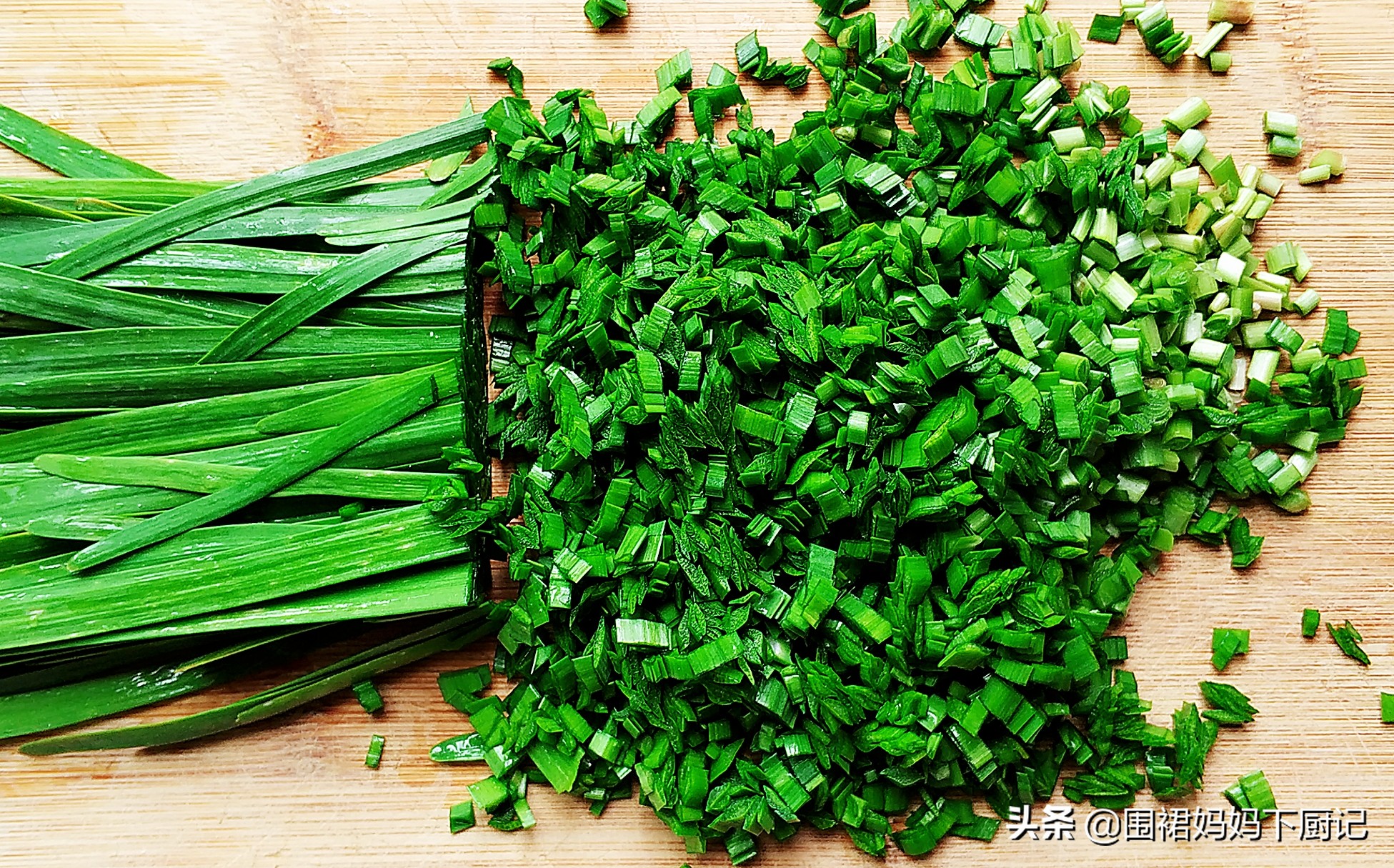 想要做出的水煎包焦香酥脆、蓬松喧软，注意这2点，一定不会失败