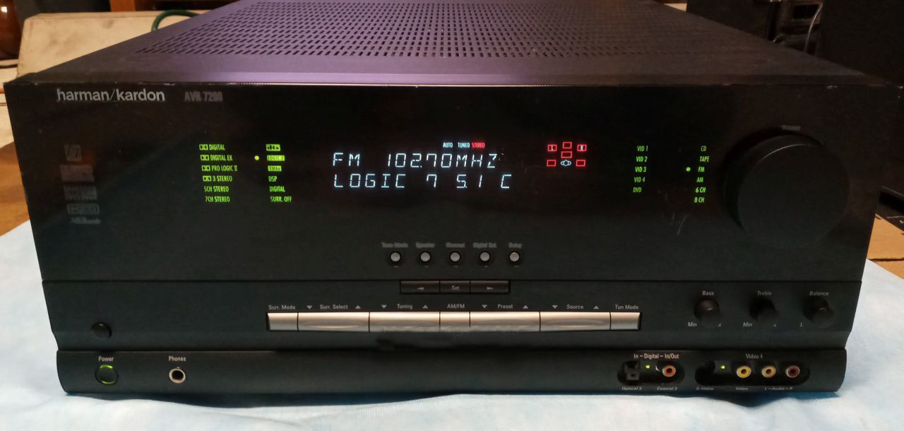 维修一台60多斤的高端影音环绕功放