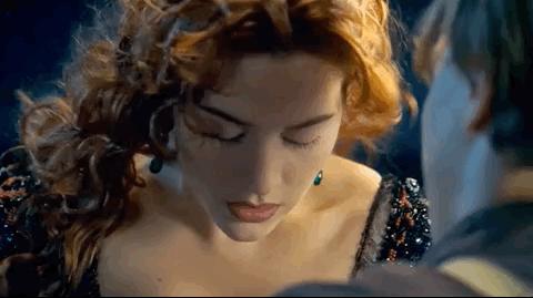 24年前“英伦玫瑰”美到让全球屏息！近日无PS照曝光被群嘲毁容？