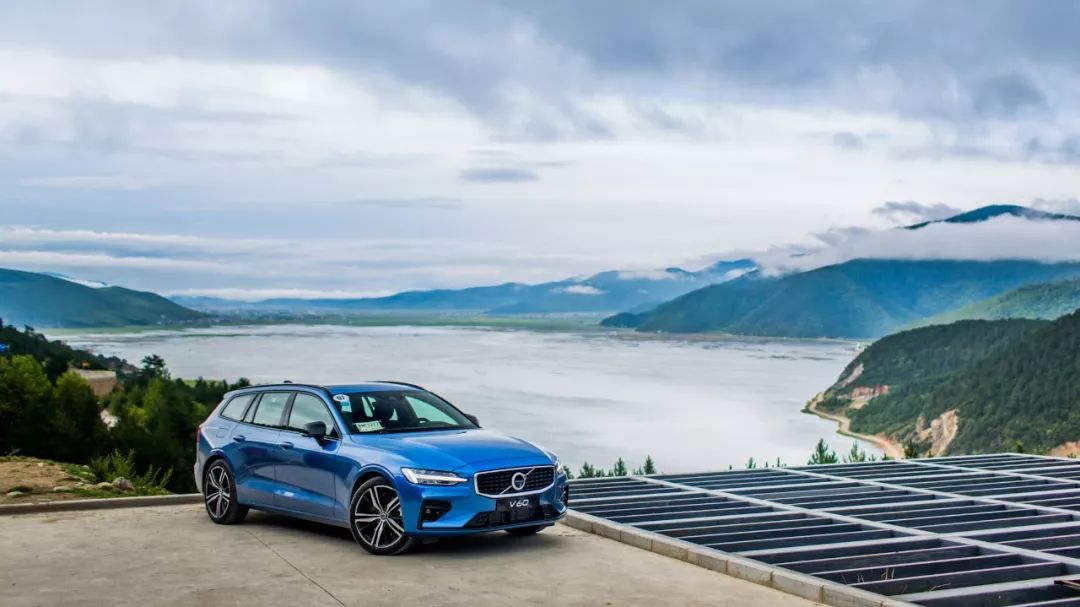 沃尔沃旅行车v60和v90碰撞测试,沃尔沃旅行车v6017年二手车价格