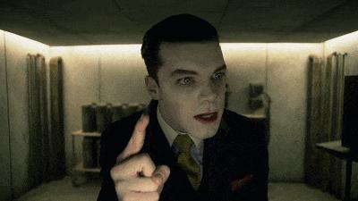 哥谭看完后应该接着看什么,哥谭1-5季一口气看完