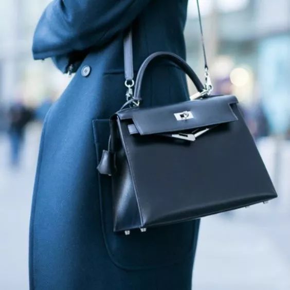 女人一定要有个好包吗,为什么女人只需要一个拥抱