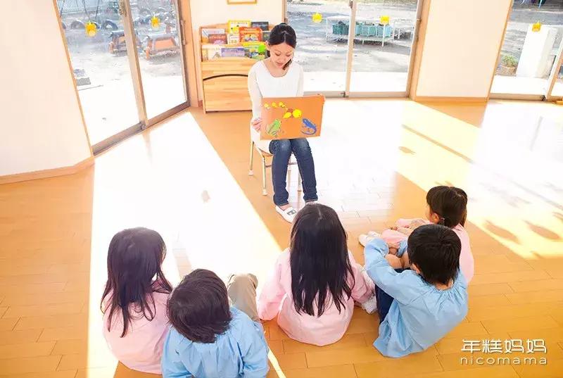 孩子抢玩具父母的正确做法,两个孩子抢玩具大人应该怎么做