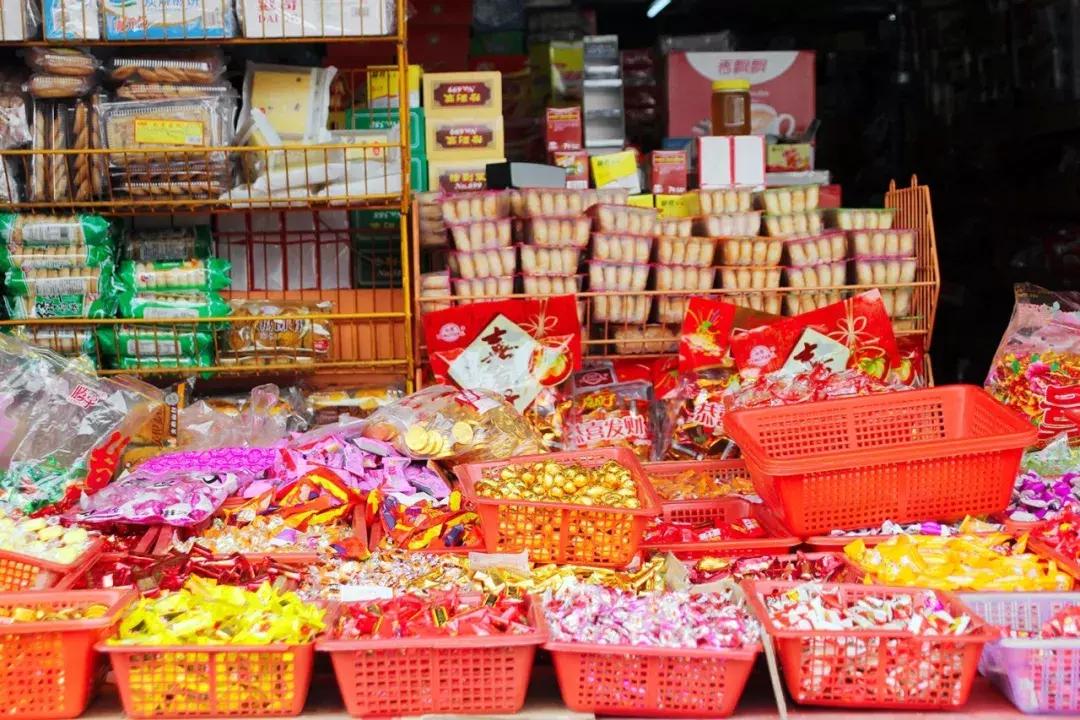 小年来啦，你家年货备齐了吗？小番走进番禺各大市场，收获满满的幸福……
