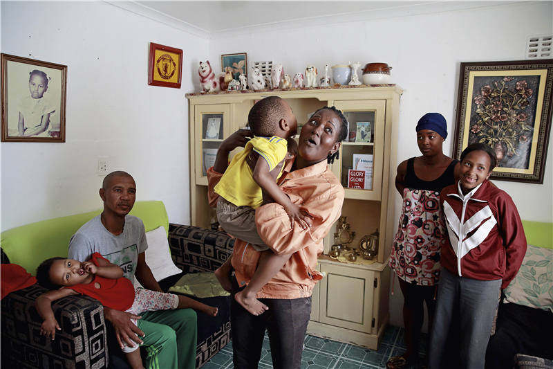 20世纪去往南非淘金的中国人“躺着都赚钱”,可如今传统商贸模式遭遇危机,南非创业的出路在哪?