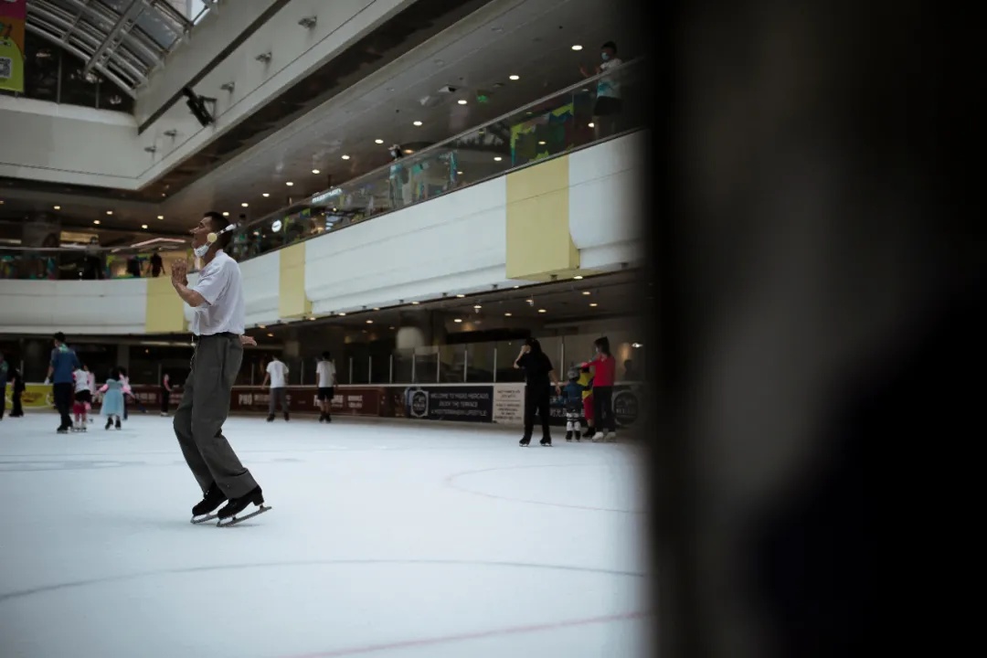 冰场上的劳伦斯先生视频,冰上劳伦斯先生抖音