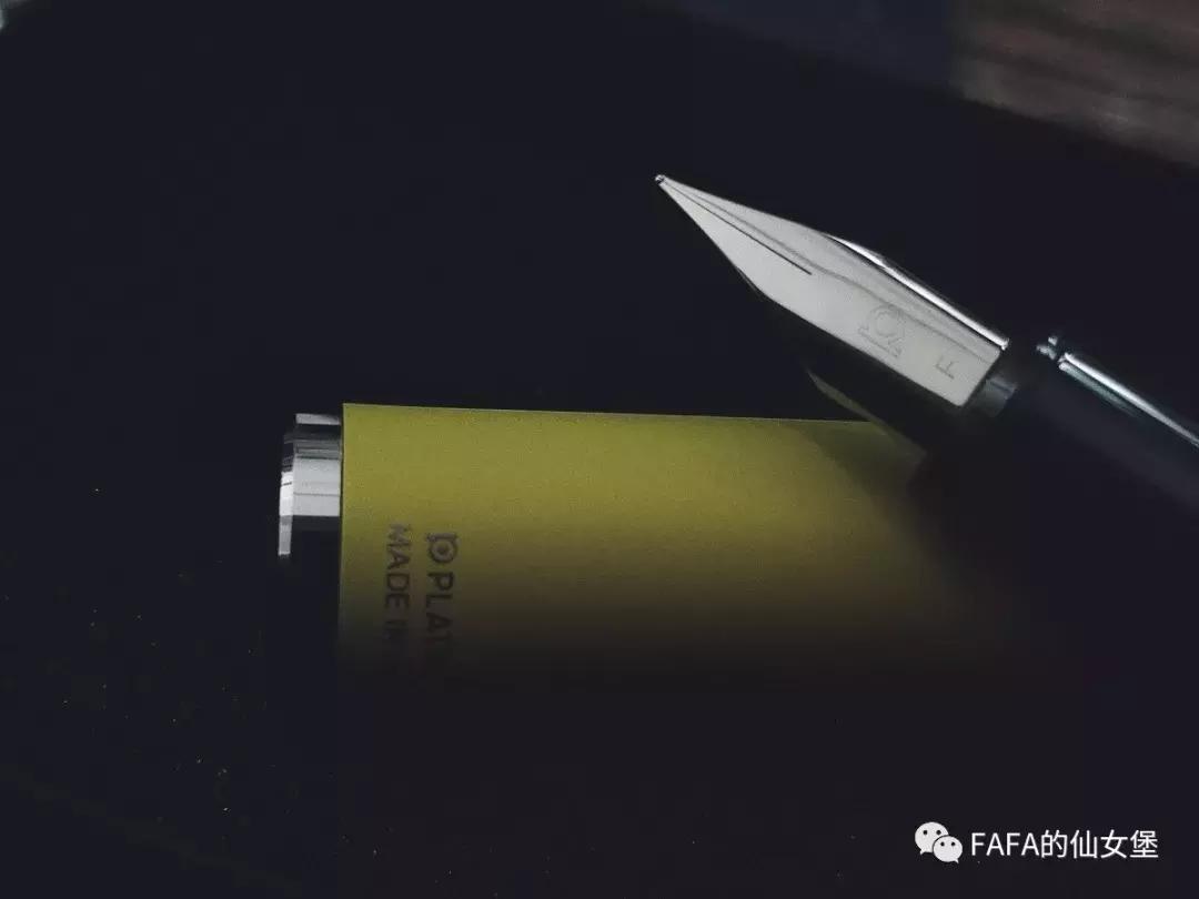 白金的笔好用吗,白金的钢笔