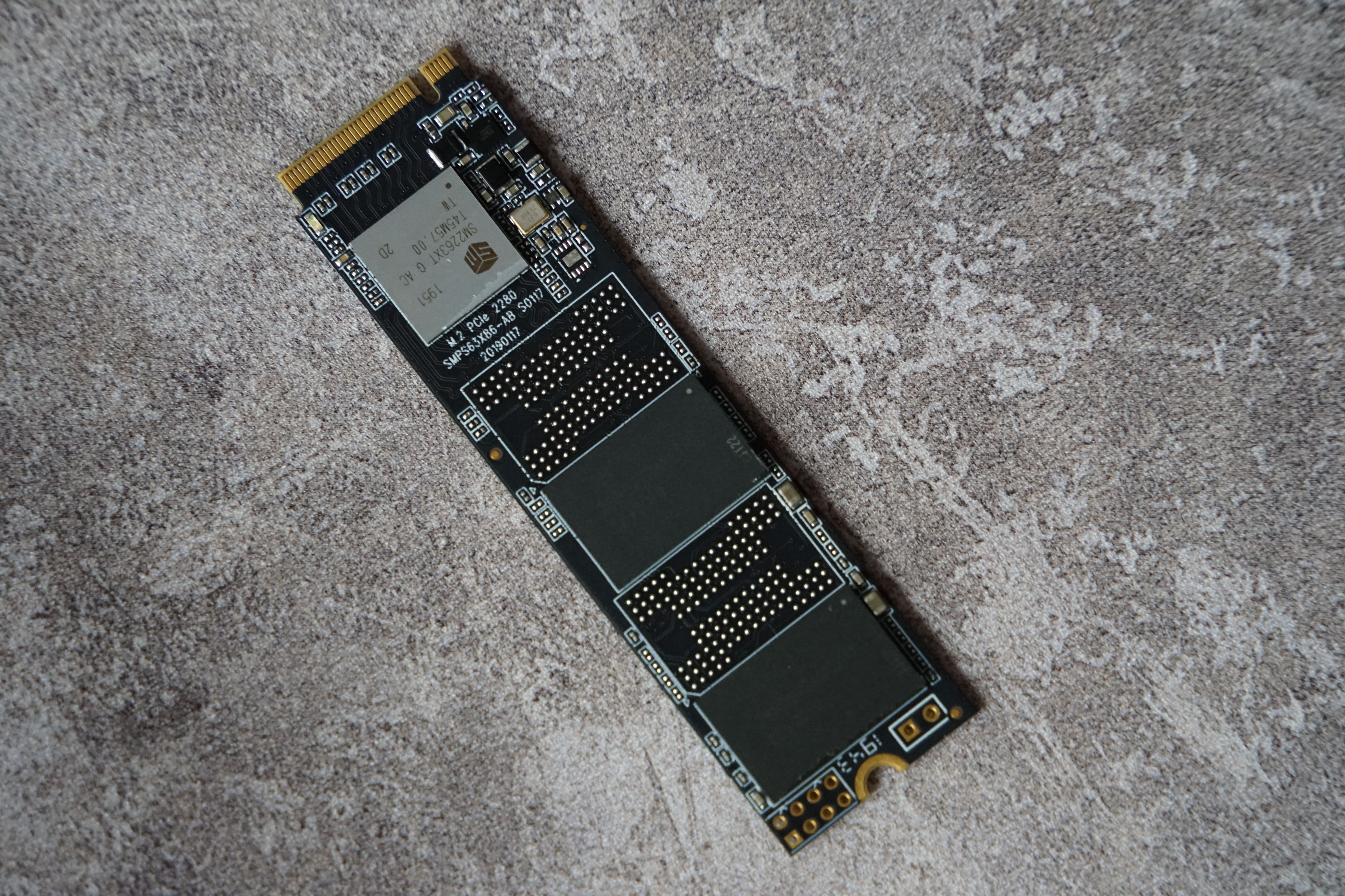 迅龙ssd怎么样,奥睿科迅龙v500硬盘盒组合