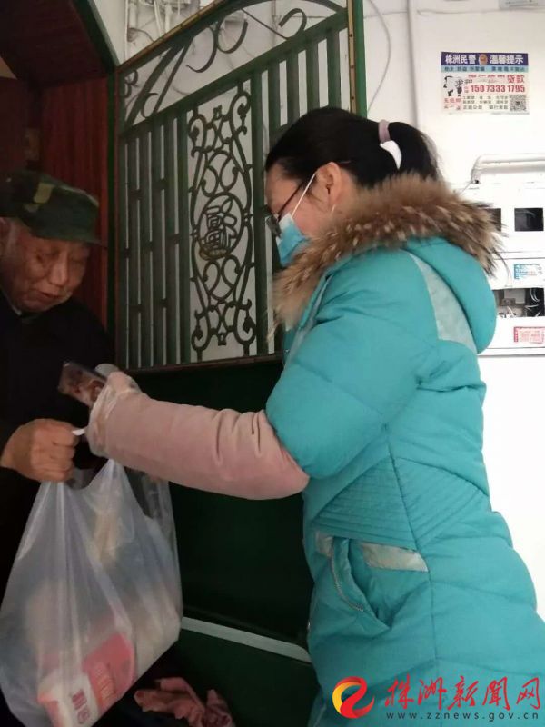 株洲：全民战“疫”，点亮春天的这一抹“志愿红”