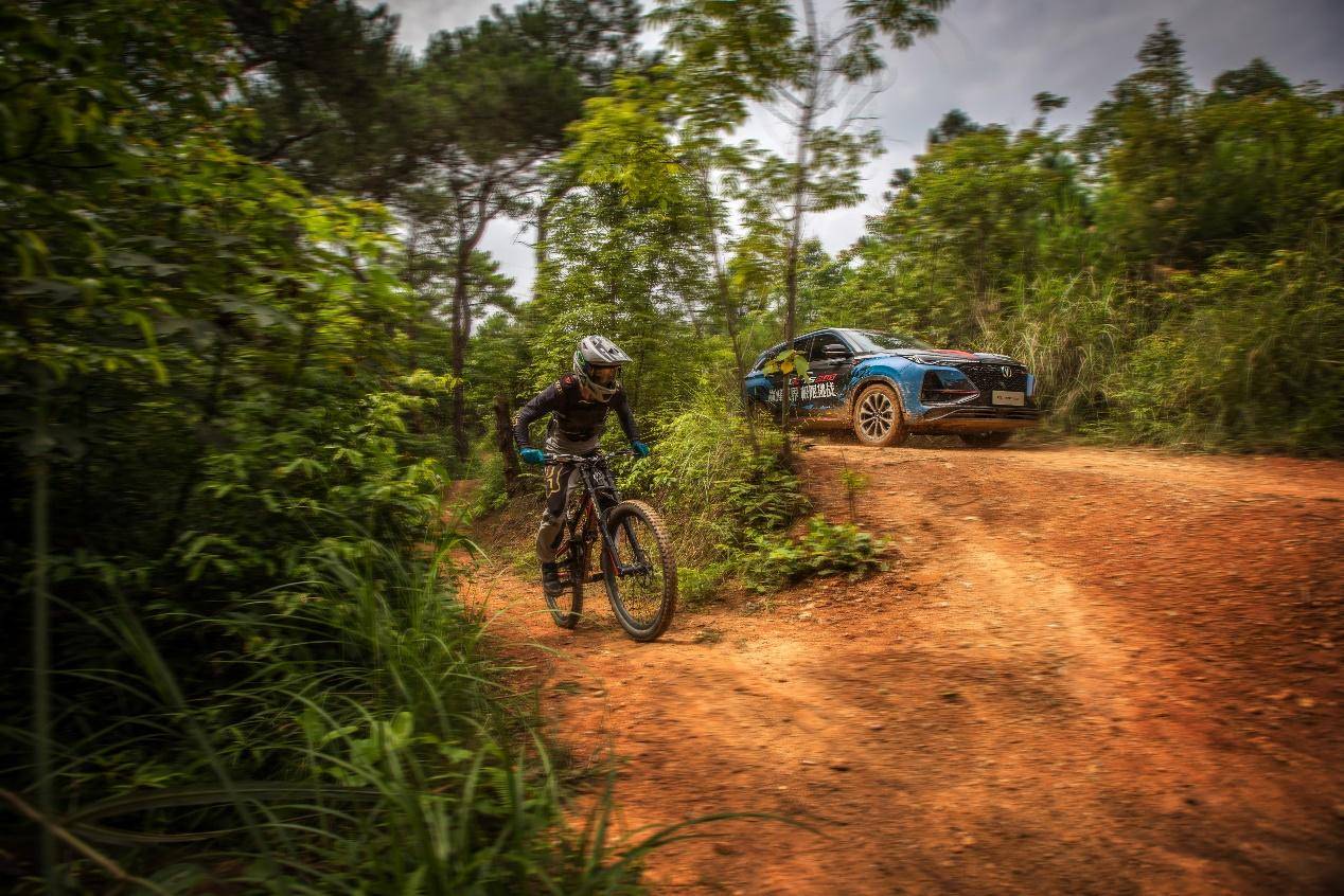 长安cs75山地越野测试,长安cs75蓝鲸版山地测试