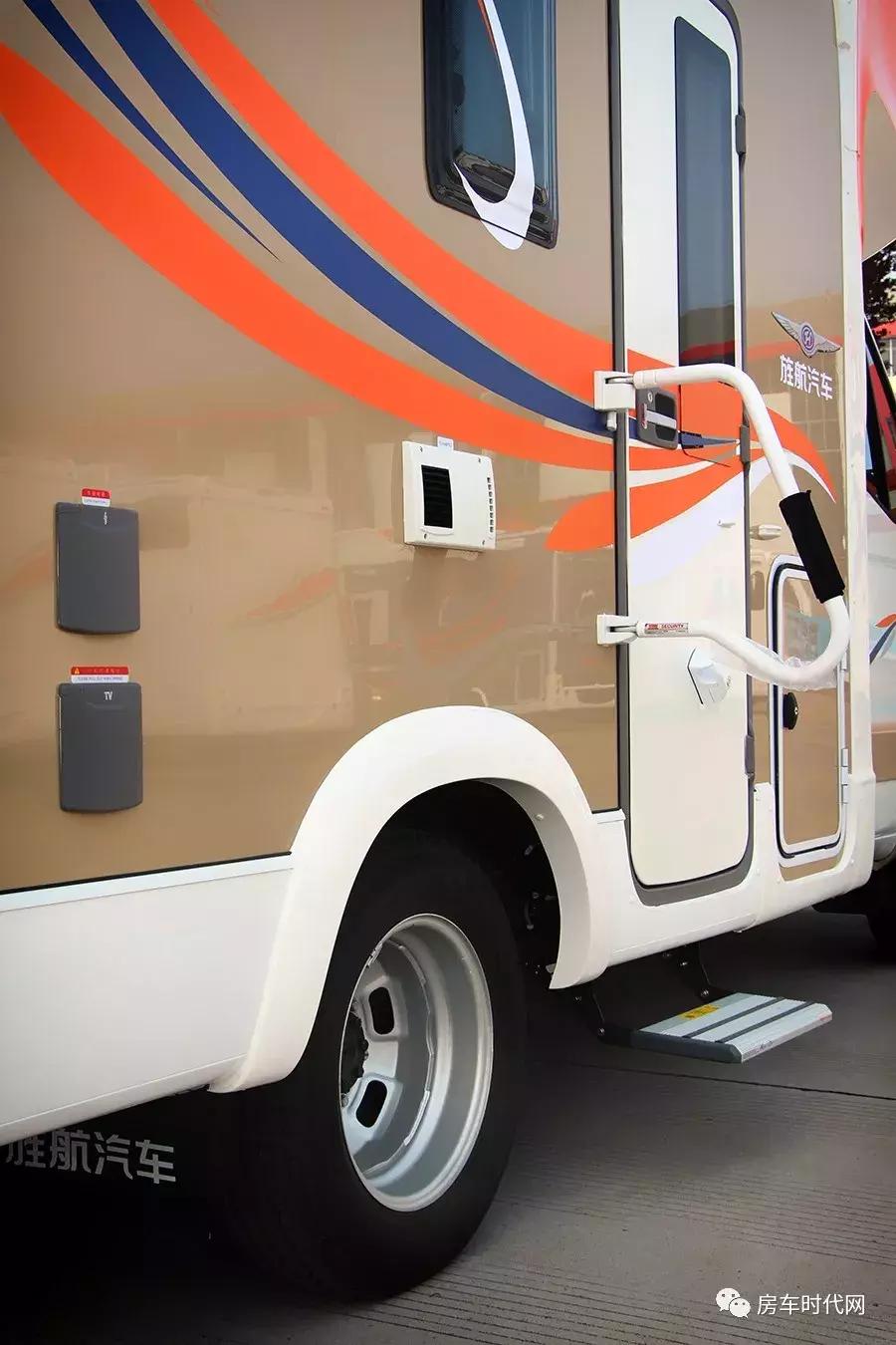 旌航依维柯欧胜c型自动挡房车,旌航最美观又适用的小额头房车
