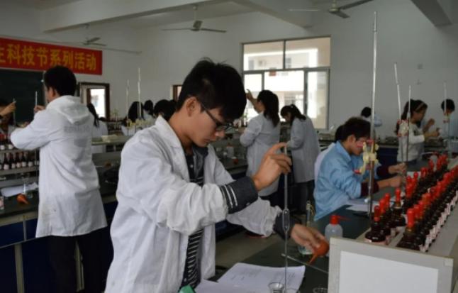 理科和工科该如何选择,文科理科毕业后的差距