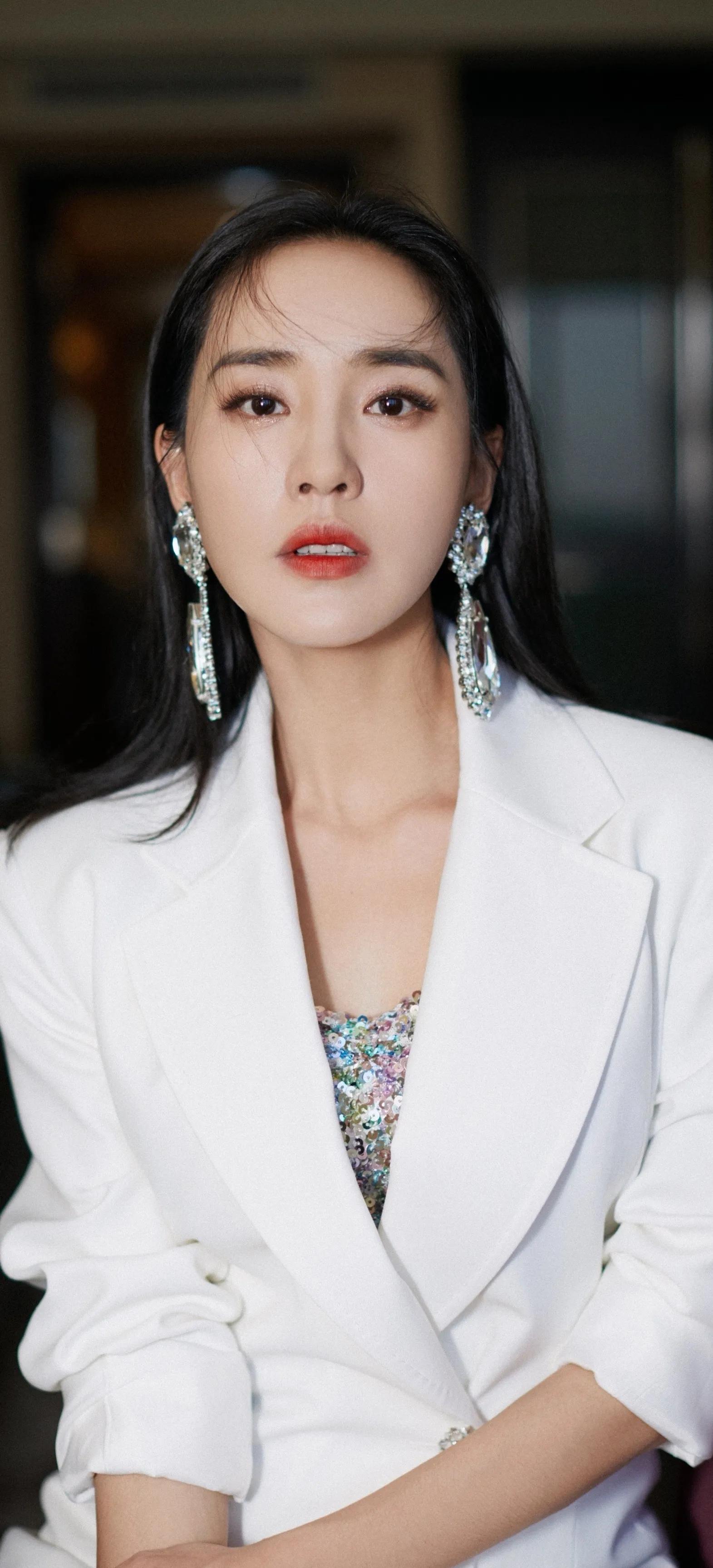 秋雅的扮演者王智,秋雅王智升级当妈