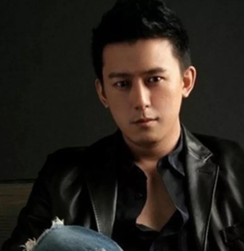 刁蛮公主白云飞刚露面,刁蛮公主白云飞和谁在一起了