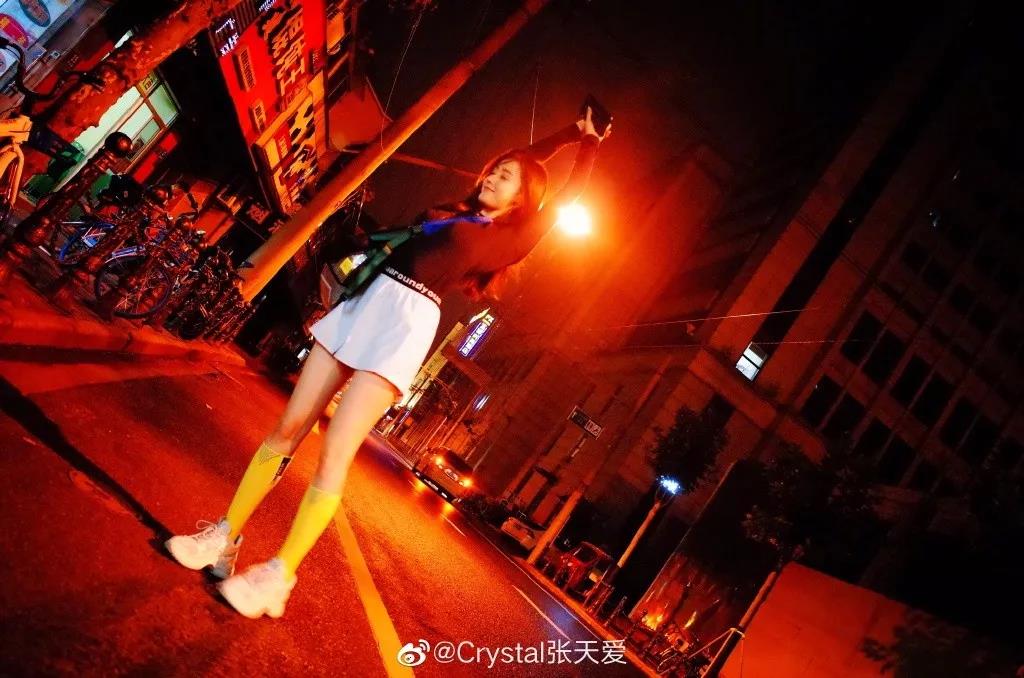 张天爱分享足球袜穿搭秘籍,张天爱足球袜怎么搭配