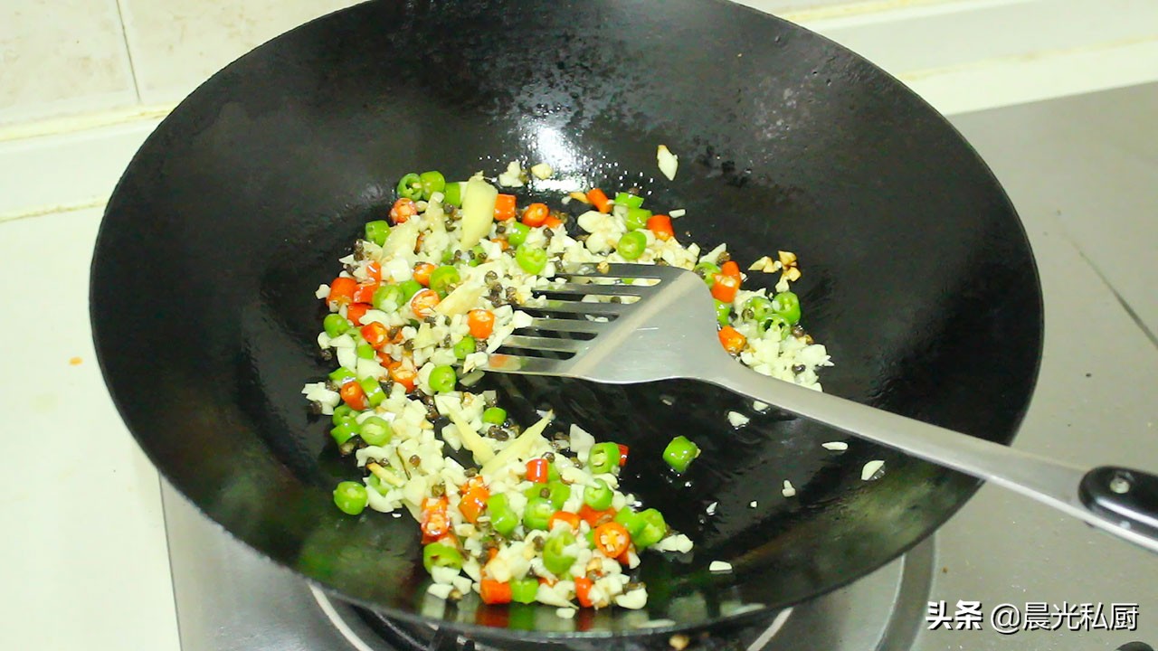 麻辣小龙虾用几种酱料,麻辣小龙虾用什么调料好吃