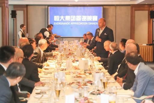 许家印恒驰现状,许家印携管理团队体验恒驰