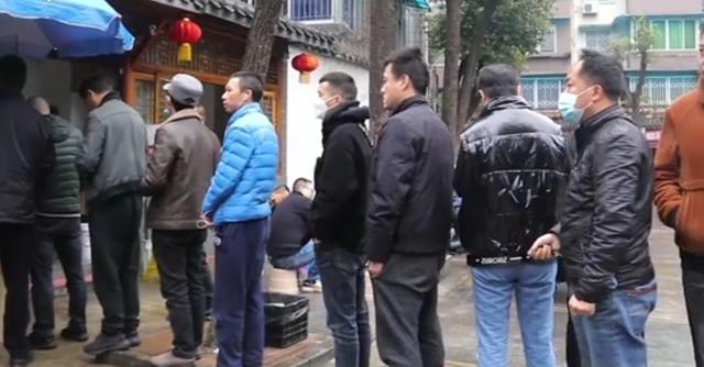 成都板凳面馆,成都板凳牛肉面