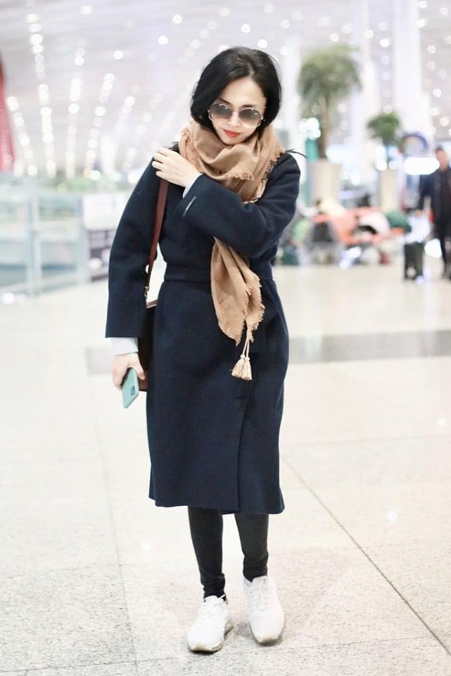 姚晨的穿衣新搭配,姚晨近期穿衣服图片