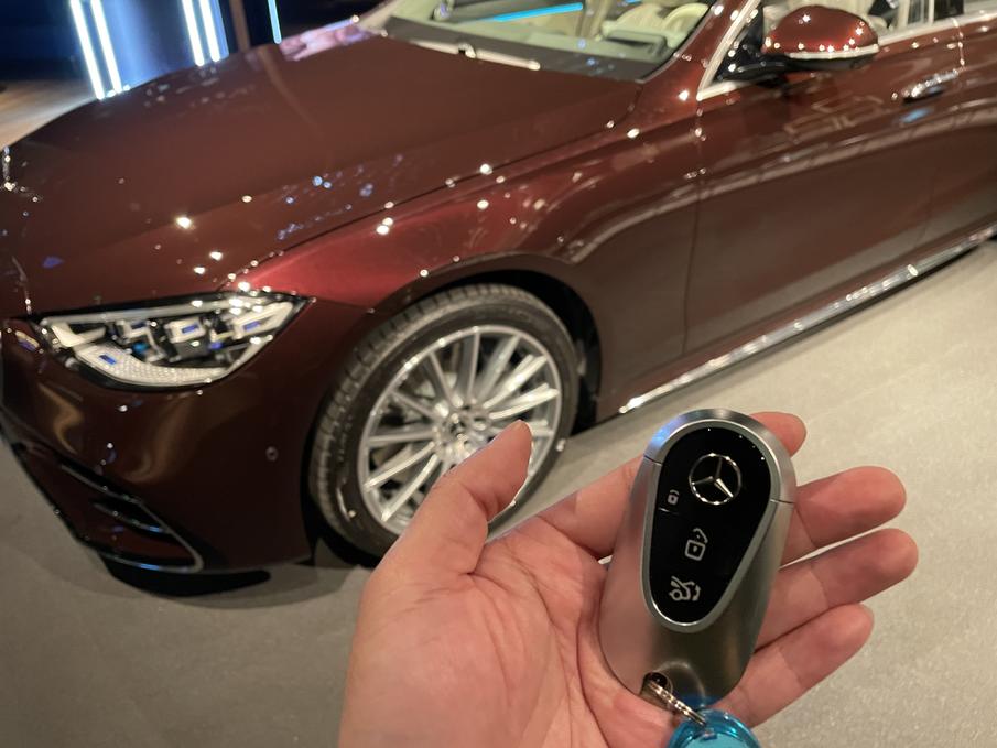 全新奔驰S级导购：89.98万的丐版很香，但我不建议你入手？