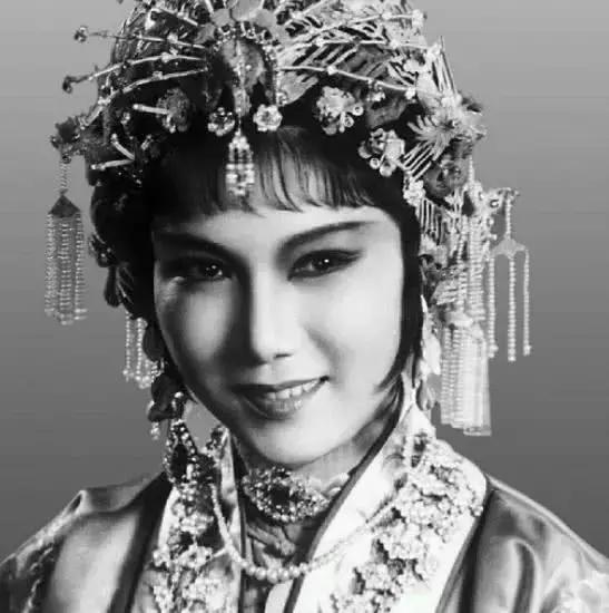 “丑娘”身败名裂，今83岁被爆丑闻，她到底做了什么？