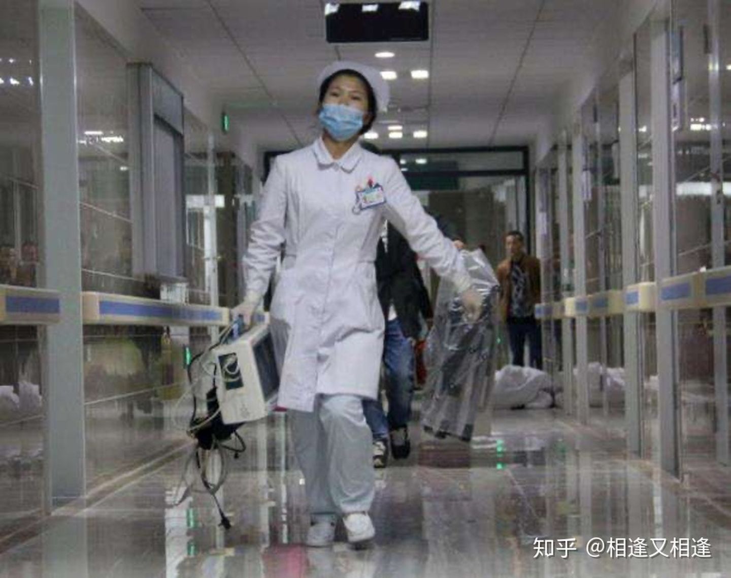 护士如何看待护理工作,刚刚进入护理行业护士该如何提升