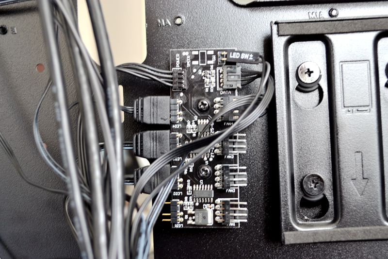 安钛克复仇者机箱冷排安装教程,安钛克复仇者机箱怎么连接rgb