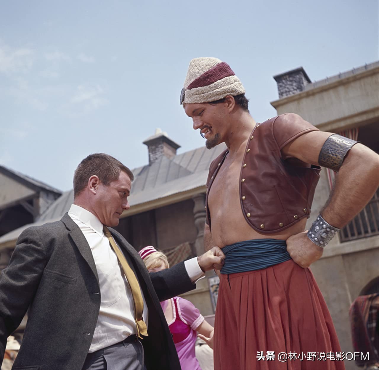 007大钢牙视频,007大钢牙咬死鲨鱼