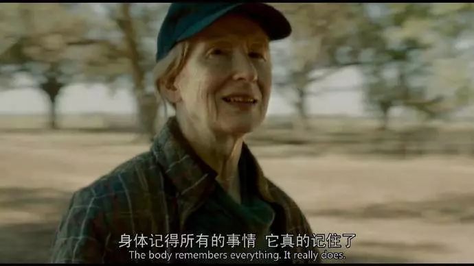 为自证头号粉丝，这群未成年女孩向YouTube网红发露骨视频？？？