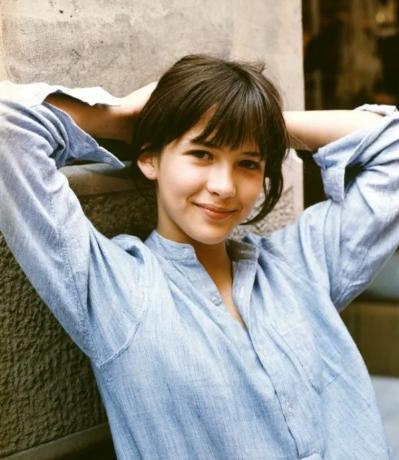 喝红酒的法国女士,喝红酒的女人是什么样的