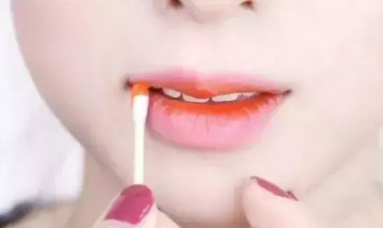 圆脸变锥子脸化妆技巧,教你圆脸化妆瘦脸技巧大全