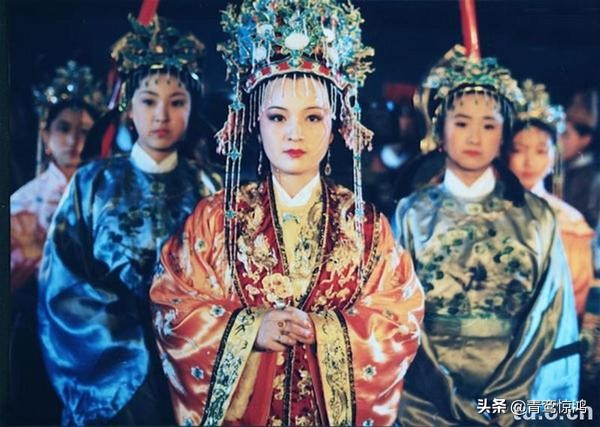 红楼梦中四大家族指的是哪四家,红楼梦四大家族关系表高清大图