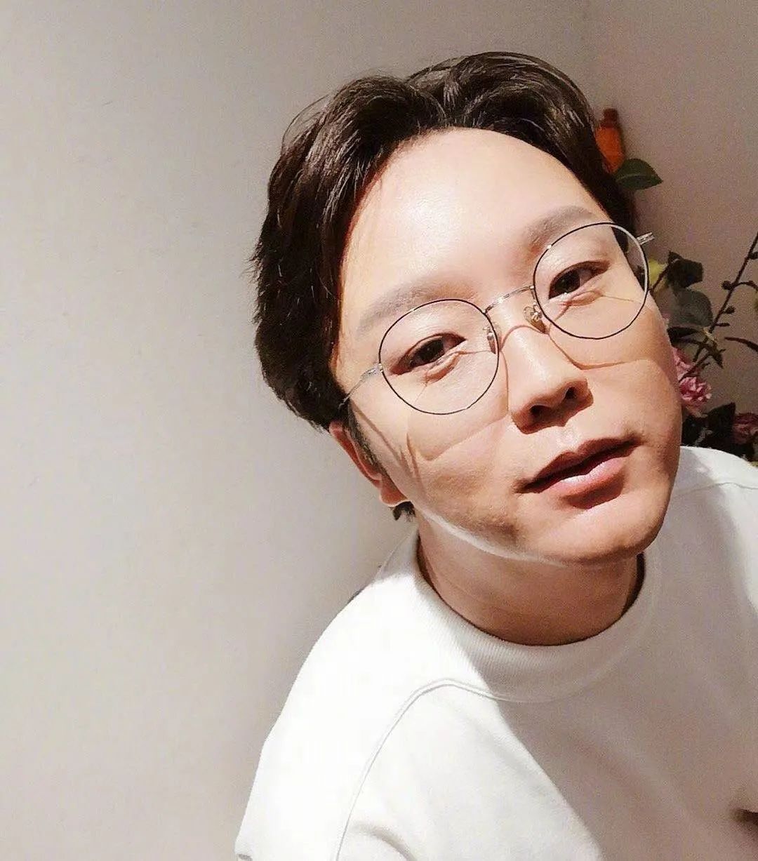 李玉刚浓妆艳抹图片,李玉刚年轻照图