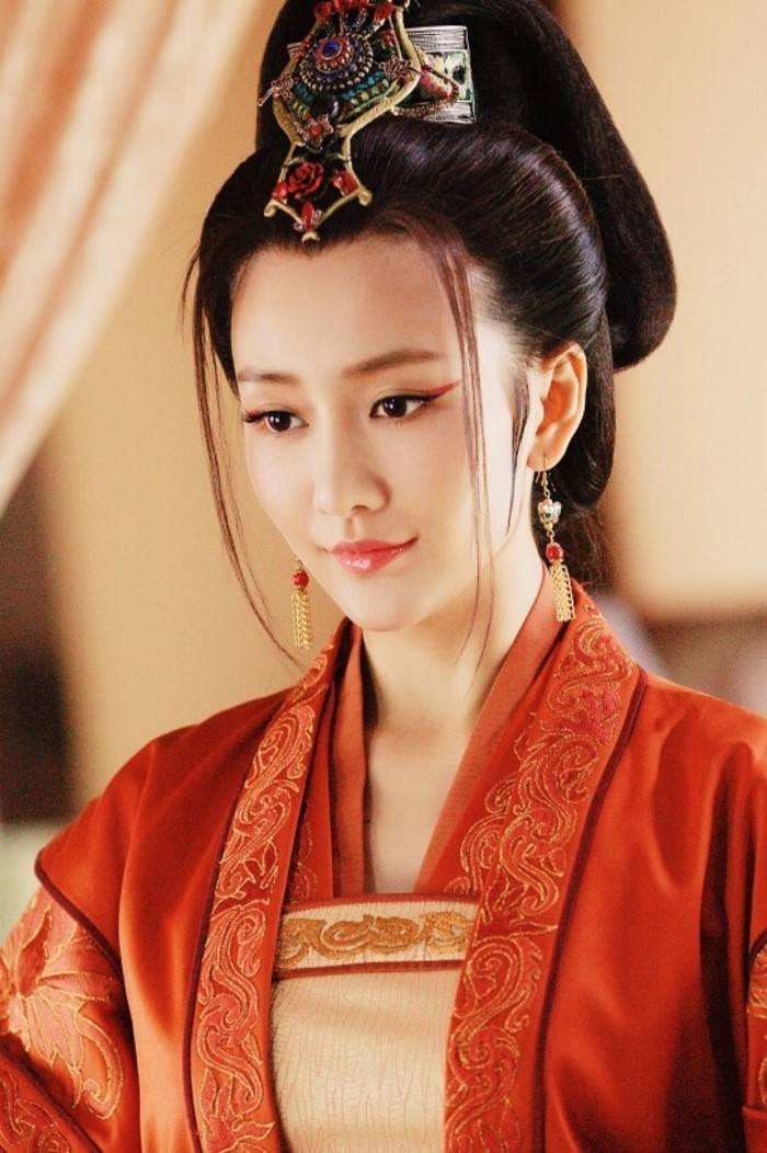 王鸥林允,王鸥宋茜哪个更漂亮