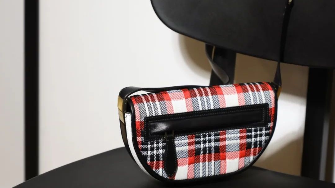 大牌burberry的包包,大牌但是又不是很贵的包包