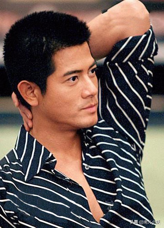 男人如何打扮显老,男人显老怎么穿衣服显年轻