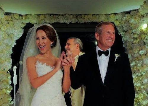 李玟富商夫又买豪宅，曾为李玟办亿元婚礼，结婚9年成宠妻狂魔