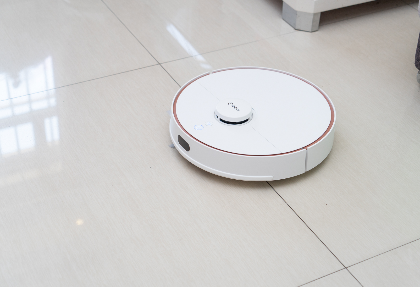 不仅有电脑安全卫士，还有家庭清洁卫士，360扫地机器人s7测评