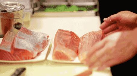 周末不够High？来武汉最华丽的酒吧来一场枕头大战吧