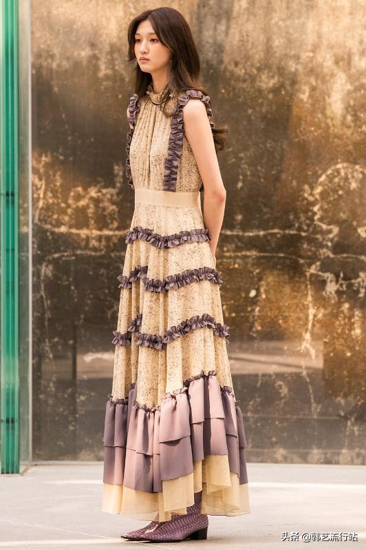 2020春夏巴黎时装周chanel秀场,2022秋冬首尔时装周bonbom