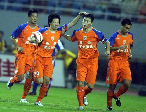 2005年武汉足球七连胜,中超深足3-0武汉长江终结五连败