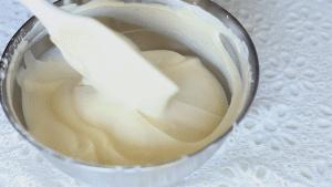 戚风蛋糕消泡是什么原因,戚风蛋糕太绵密是不是消泡了