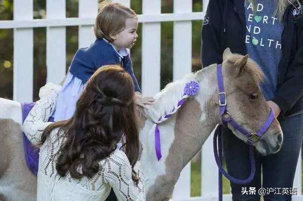 93岁高龄英女王年轻时,93岁年轻女王