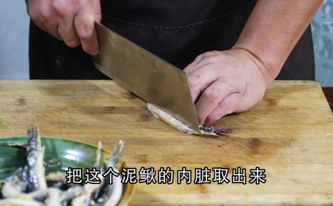 泥鳅最好吃家常做法大厨教你妙招,泥鳅配什么菜香辣入味好吃