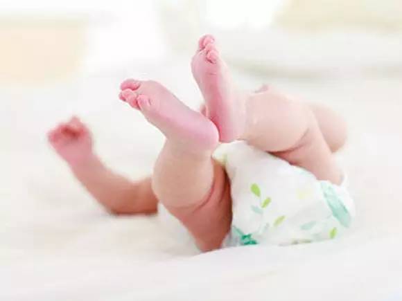 五种品牌拉拉裤对比宝妈测试,拉拉裤纸尿裤哪个吸量大测评