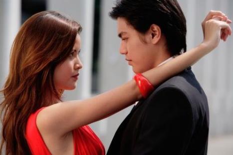 男人为什么喜欢胸，男人为什么喜欢胸大的女人