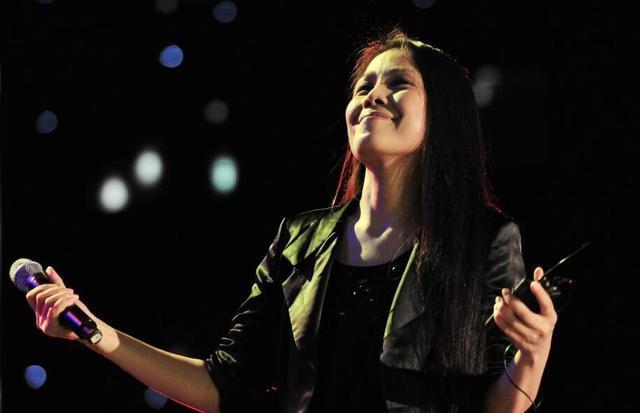 田震多年后对那英的评价,多年后田震评价那英