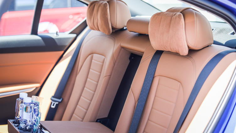 宝马轻量化做得最好的一款车,21款全新宝马3系测试