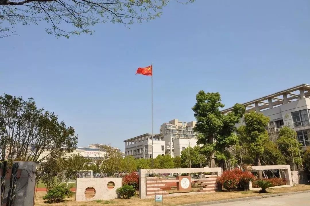 唱衰树人?全方位PK新城,附中系公办老大争夺无悬念