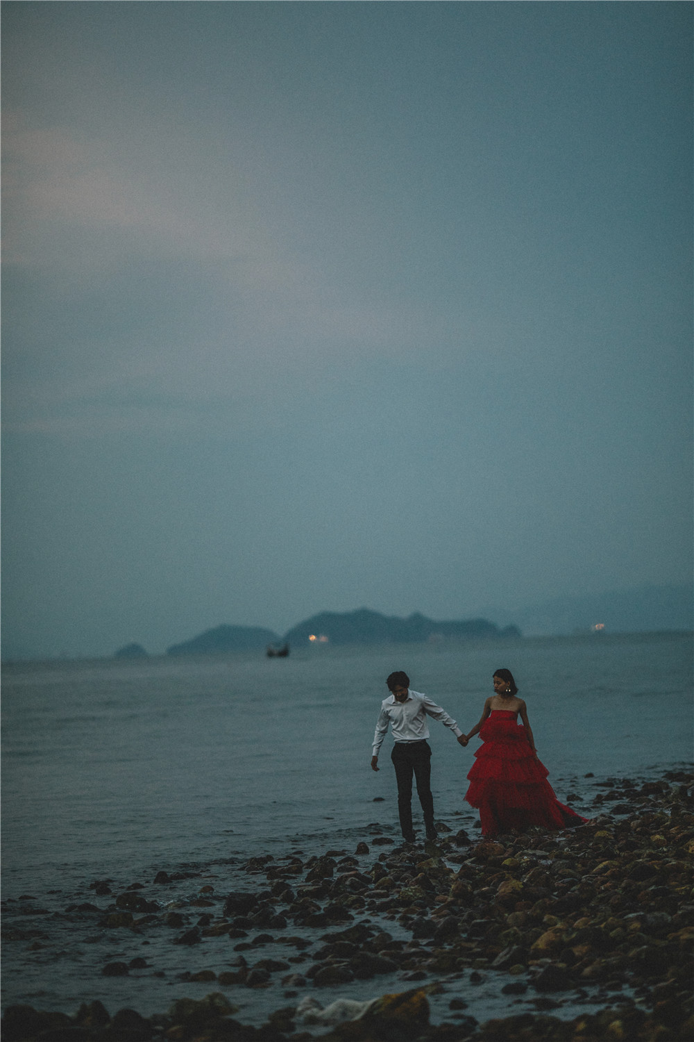 夜景拍摄小清新风格摩托婚纱照,夜景婚纱照个性